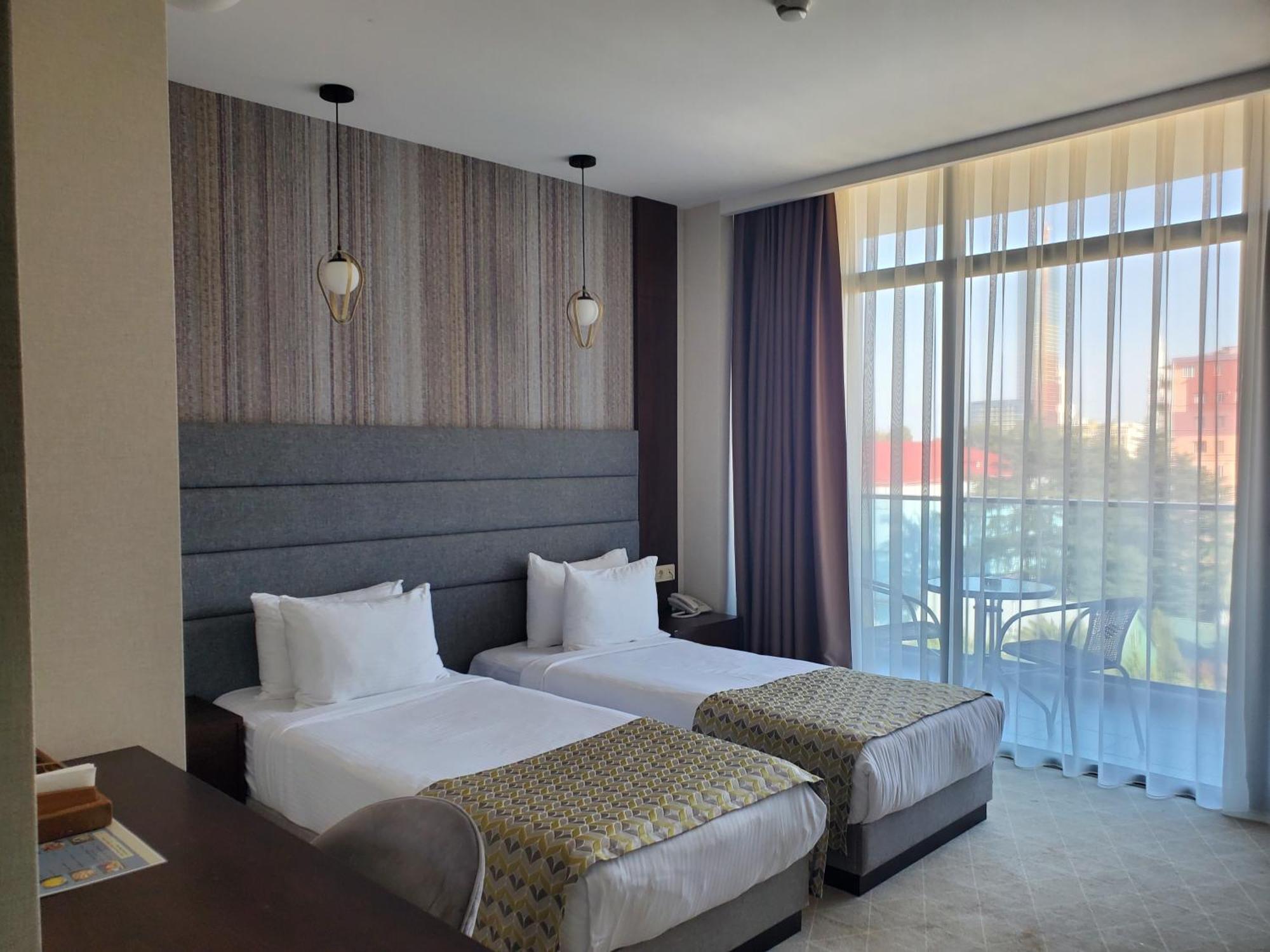 Hotel Salvador Batumi Eksteriør bilde
