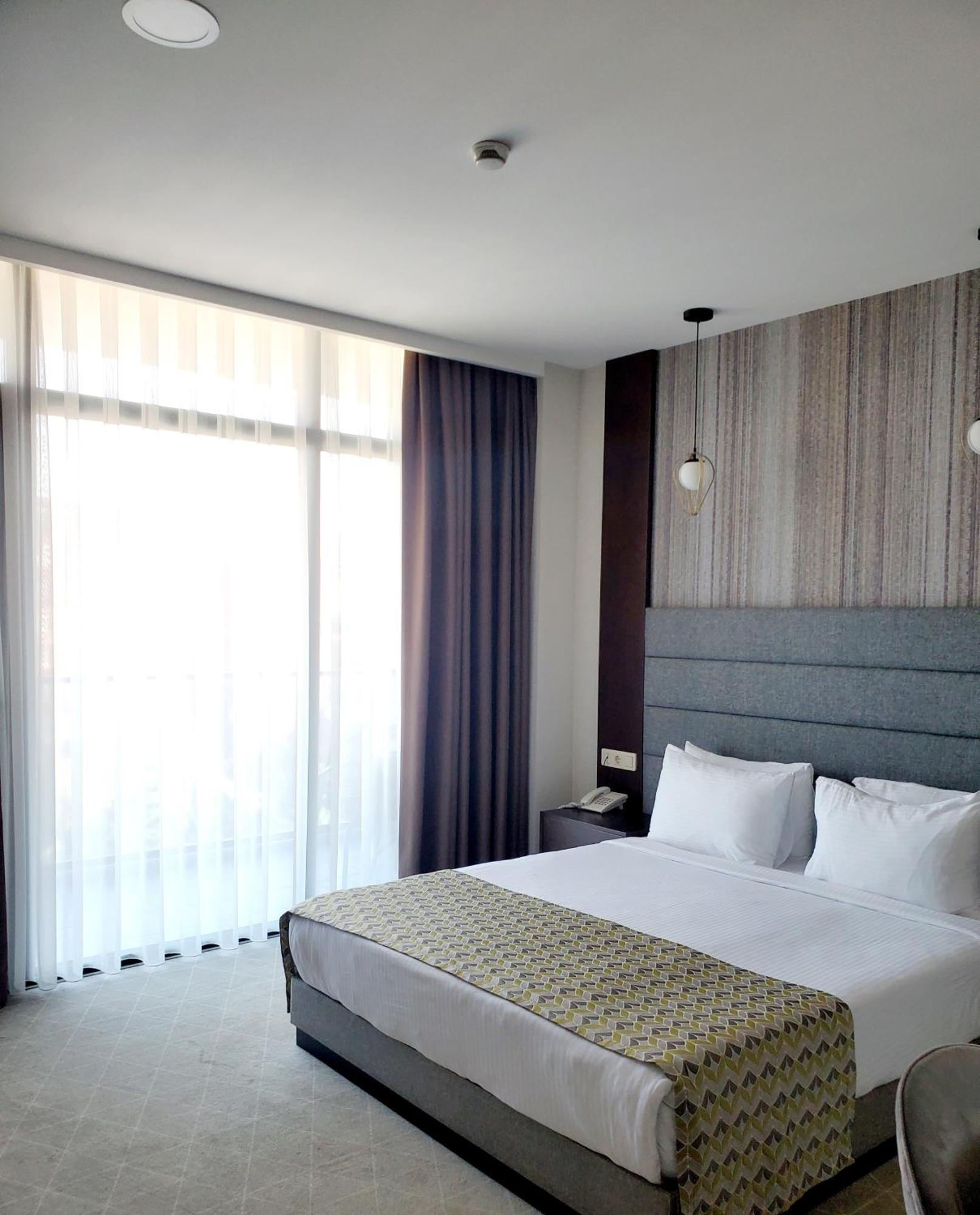 Hotel Salvador Batumi Eksteriør bilde